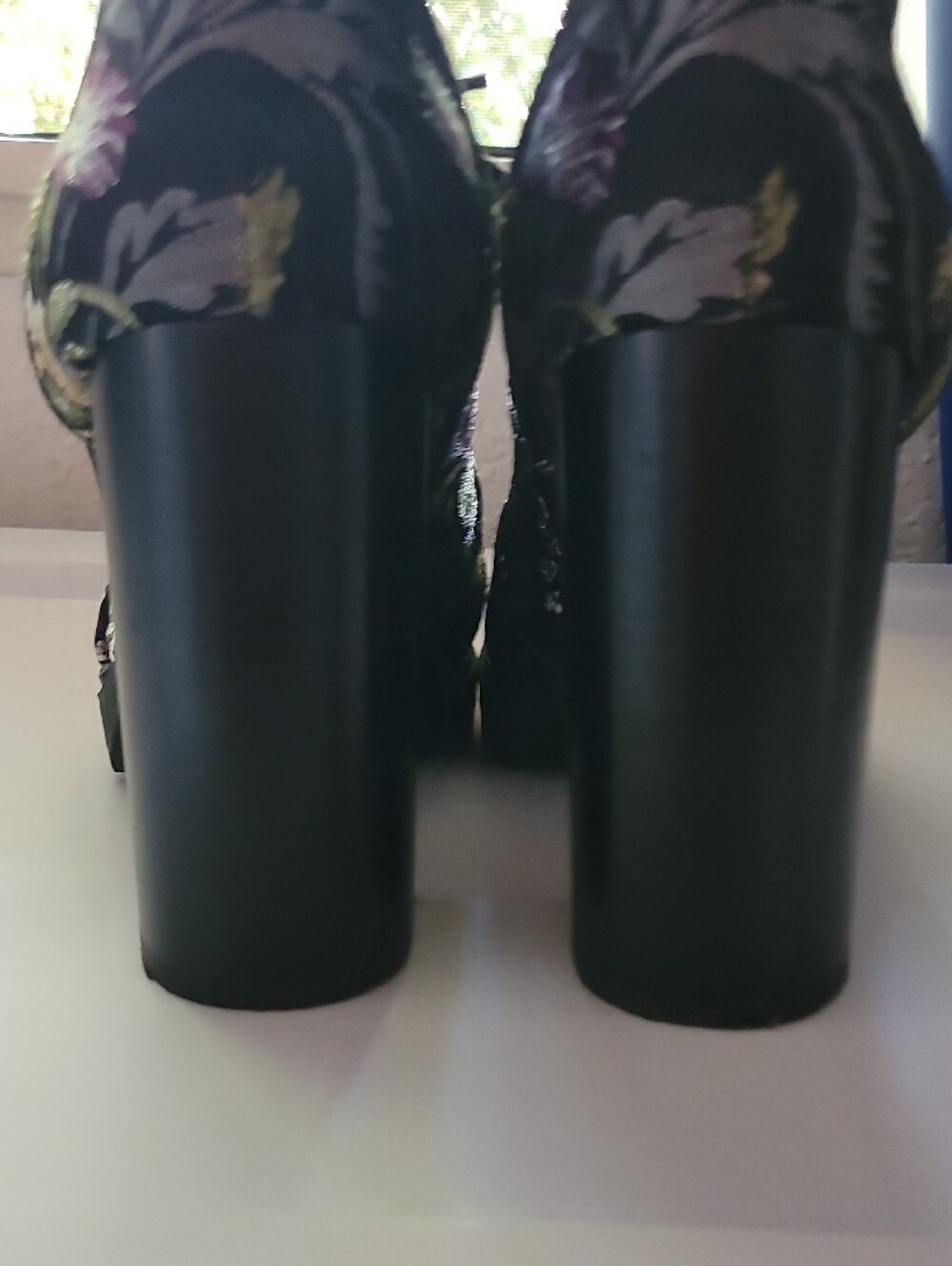Steve Madden Black Lace-Up Ankle Boots Floral Embroidery BROCADE SIZE9 NEW - Picture 9 of 12